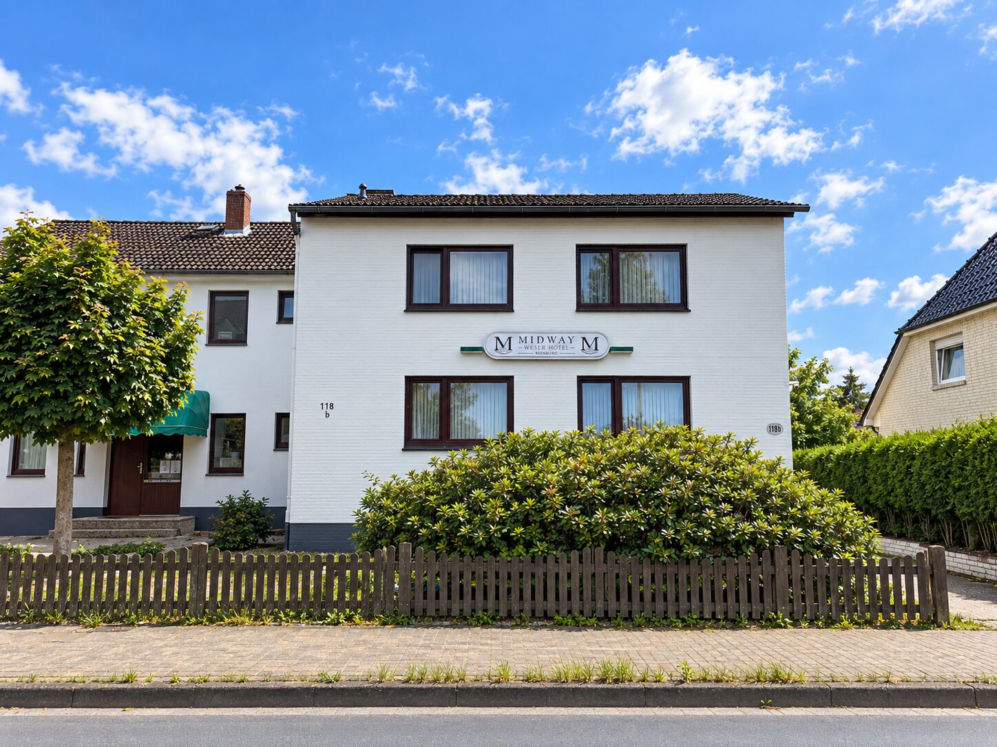 Außenansicht des Midway Weser Hotels Nienburg