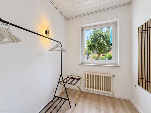 Doppelzimmer mit Ankleide, Fensterblick